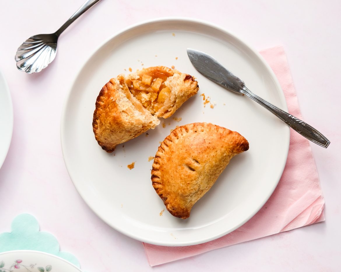 Elisha Eats: An apple a day