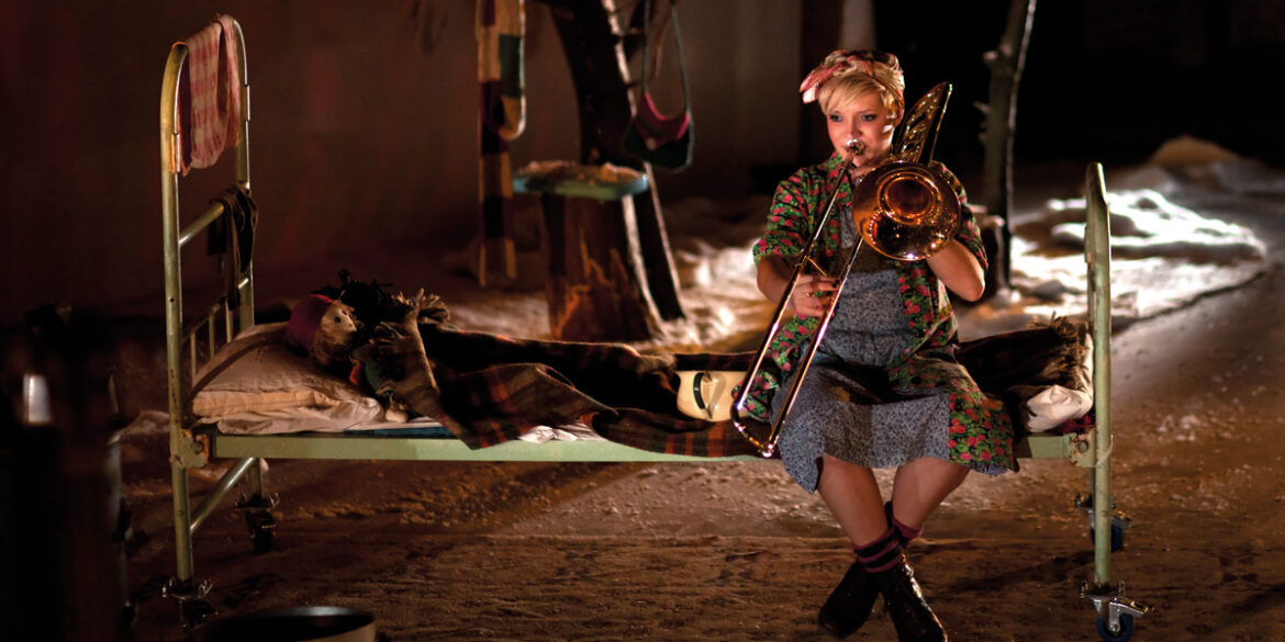 Grimm-Hansel-and-Gretel-(credit-Claire-Haigh)-4